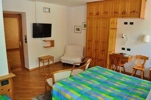 Laurino Hotel Moena Ngoại thất bức ảnh