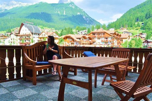 Laurino Hotel Moena Ngoại thất bức ảnh